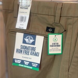 Dockers Men's Signature Iron Free Khaki Pants NWT